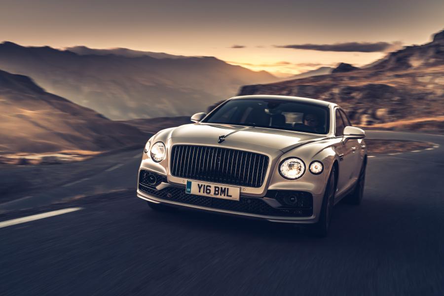  Bentley Flying Spur Blackline 2019 года  (WW) (фото 17 из 40)